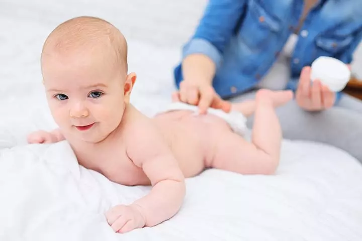 The natural ingredients in shea butter help soothe diaper rash in babies