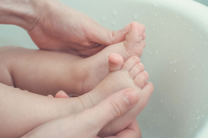 Treating ingrown toenail at home