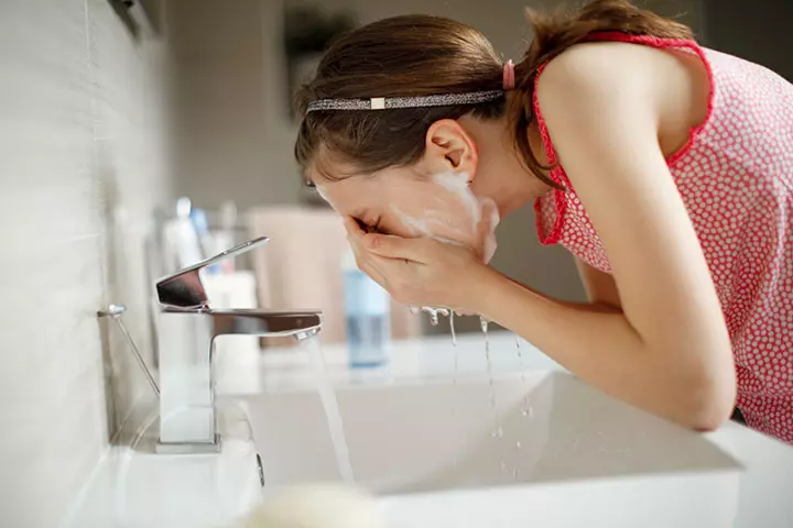 Use an oil-free face wash