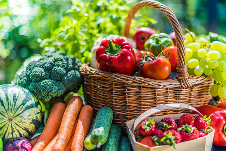 Veggies and fruits can supply healthy carbs and vitamins