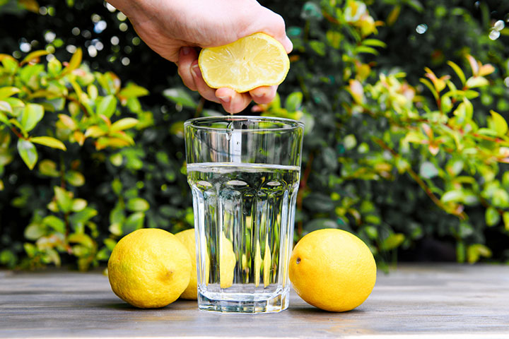 Warm water with drops of lemon juice may help alleviate cold