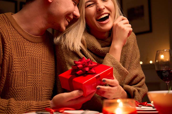 Gifts, how to show your wife you love her
