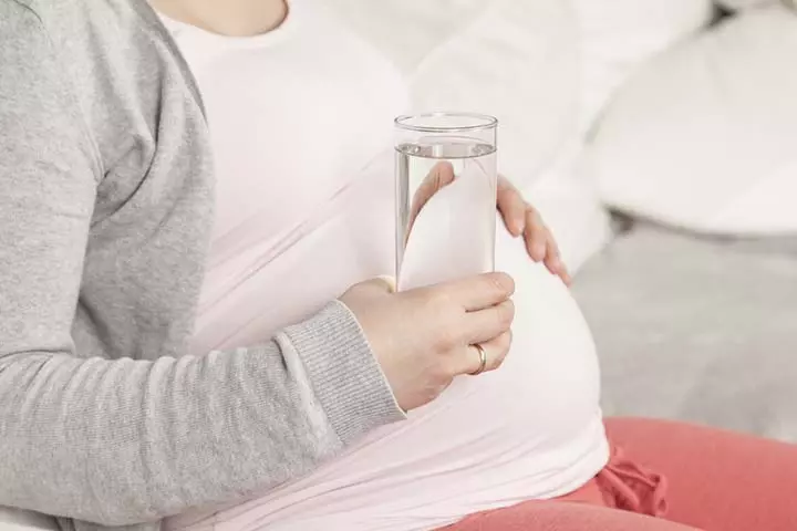 Maintain your hydration during pregnancy