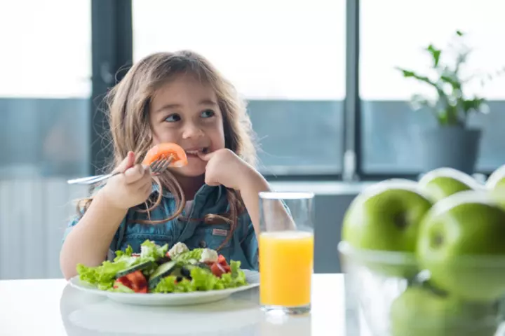 They Know And Eat Healthy Foods