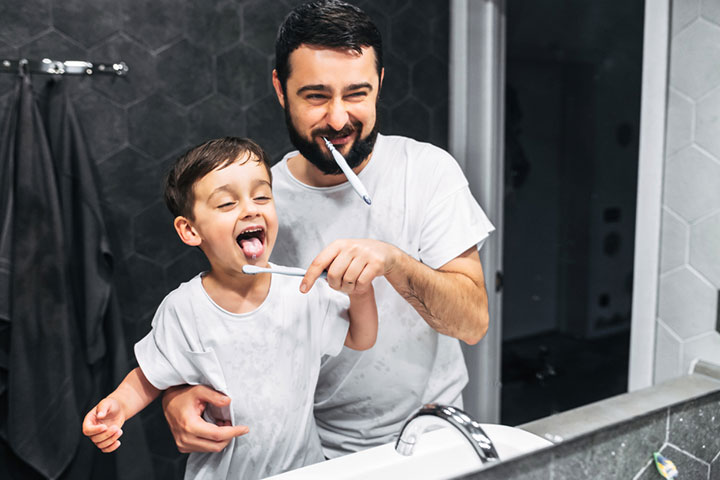 Bond With Your Kid While Brushing