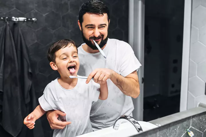 Bond With Your Kid While Brushing