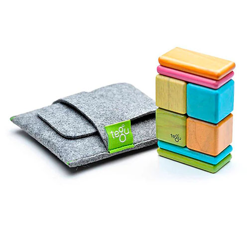 Tegu Pocket Pouch Magnetic Wooden Block Set