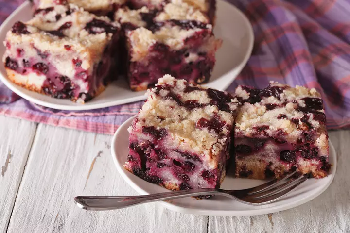 Blueberry pie bars, yummy baby shower dessert