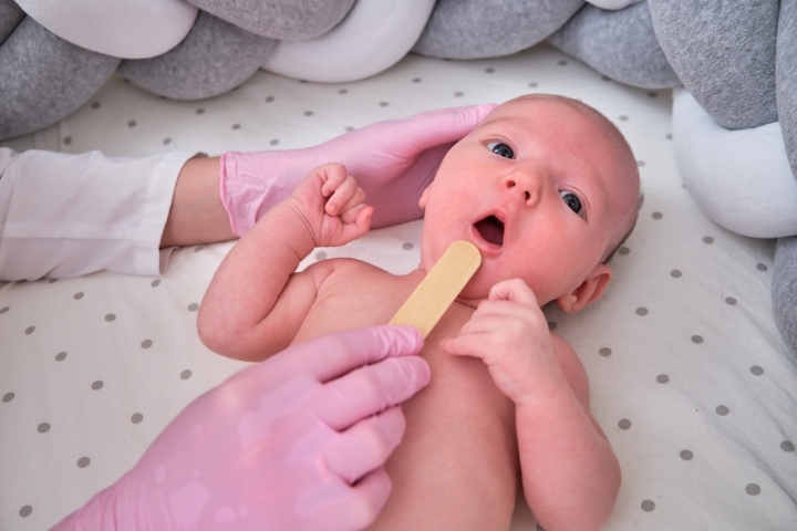 Tips To Clean Your Baby’s Tongue