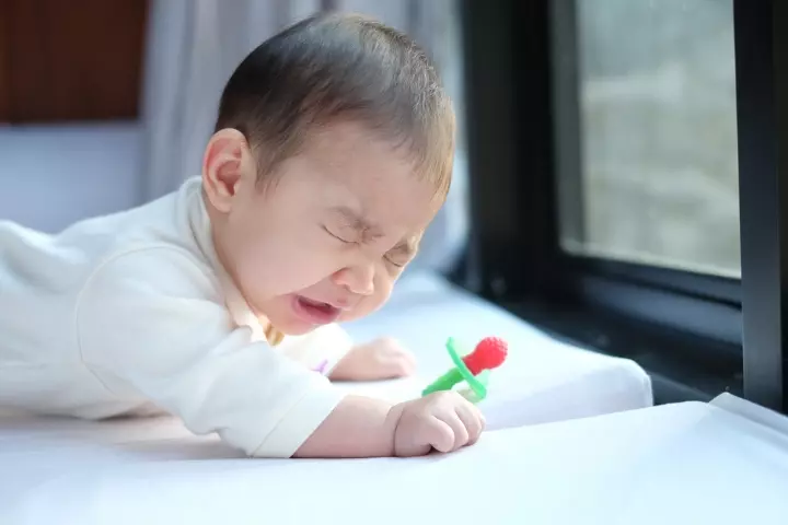 Common Reasons Behind Newborns Sneezing