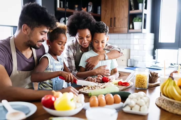 Eating Together Can Help With Mental Health Disorders