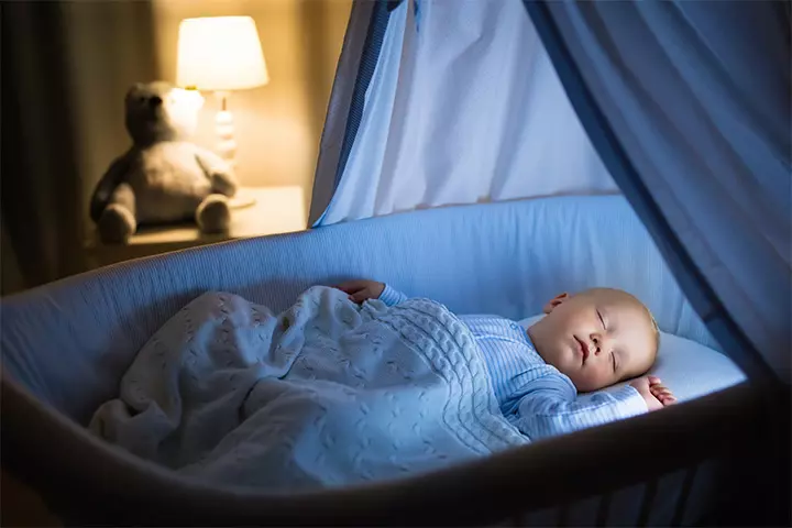 How Long Should A Newborn Sleep At Night Without Feeding