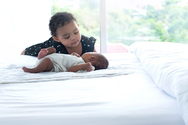 Reasons Your Toddler’s Sleep Might Be Hampered After Having A Sibling