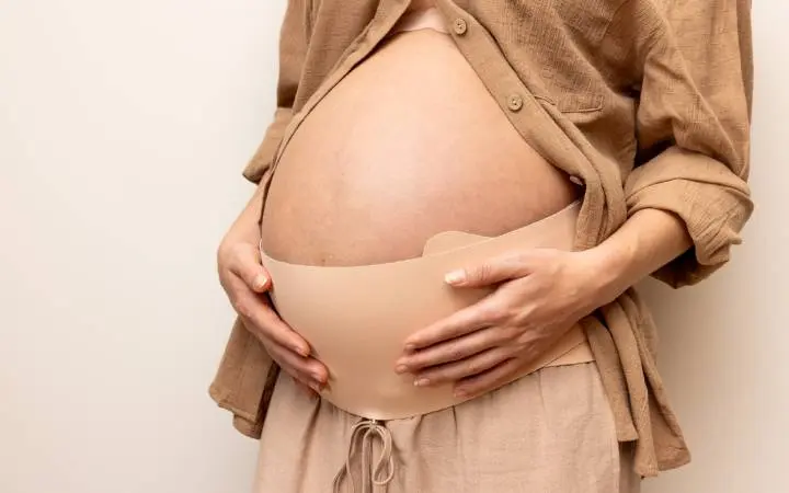 Momcozy Belly Band Review: Is It Worth Buying