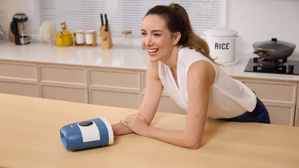 CINCOM Hand Massager